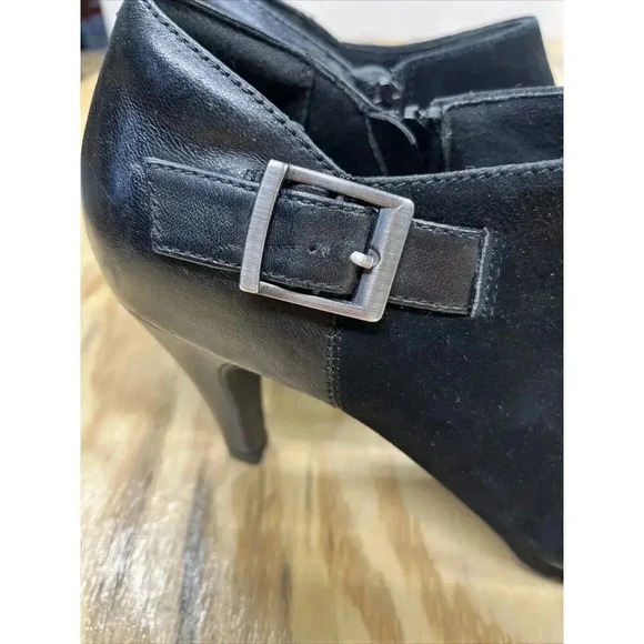 Clarks Collection Narine Ada Black Suede Leather High Heel Bootie Size 8 M - Picture 6 of 12